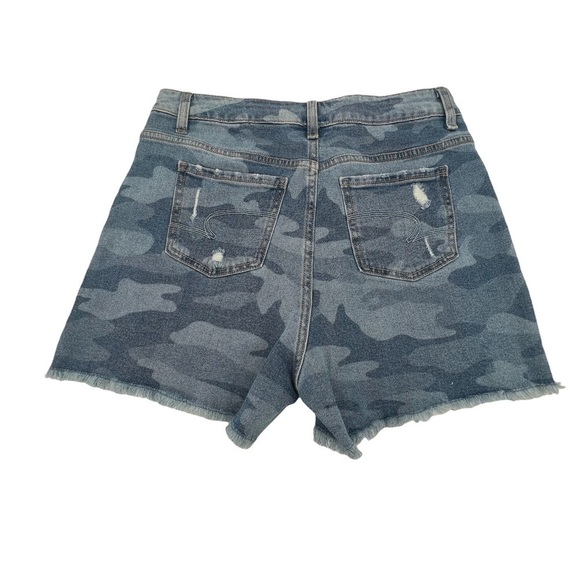 Time & Tru High-Rise Button Fly Camouflage Cut Off Jean Shorts Size 8 Women’s - Picture 3 of 9